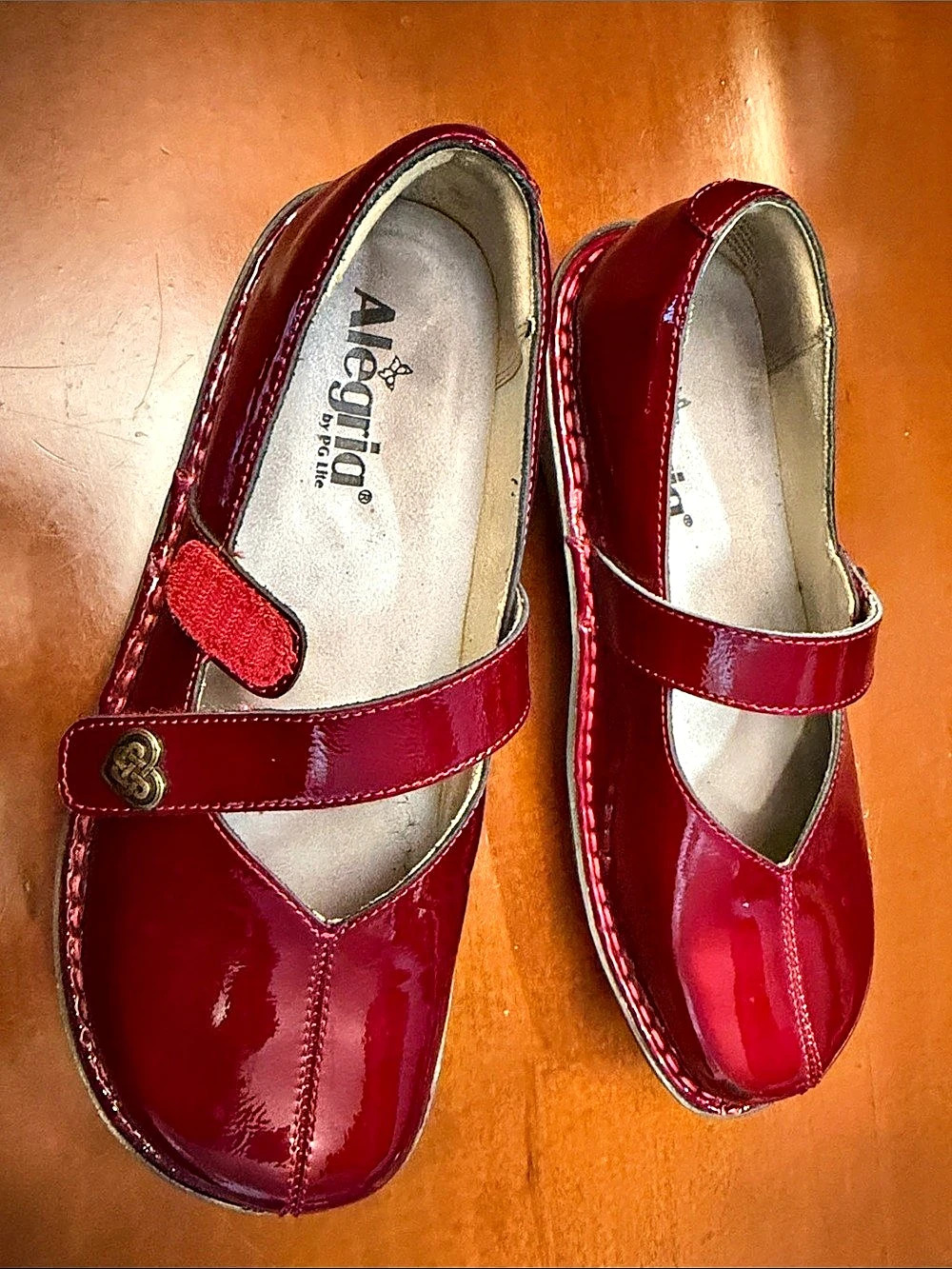 Alegria Paloma Mary Jane Red Patent Flats